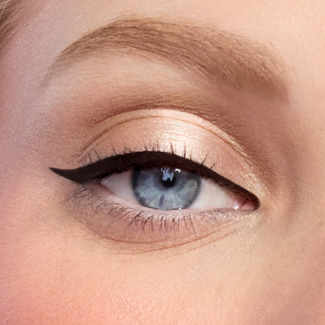 Stila Shimmer & Glow Eye Shadow - Thumbnail 2
